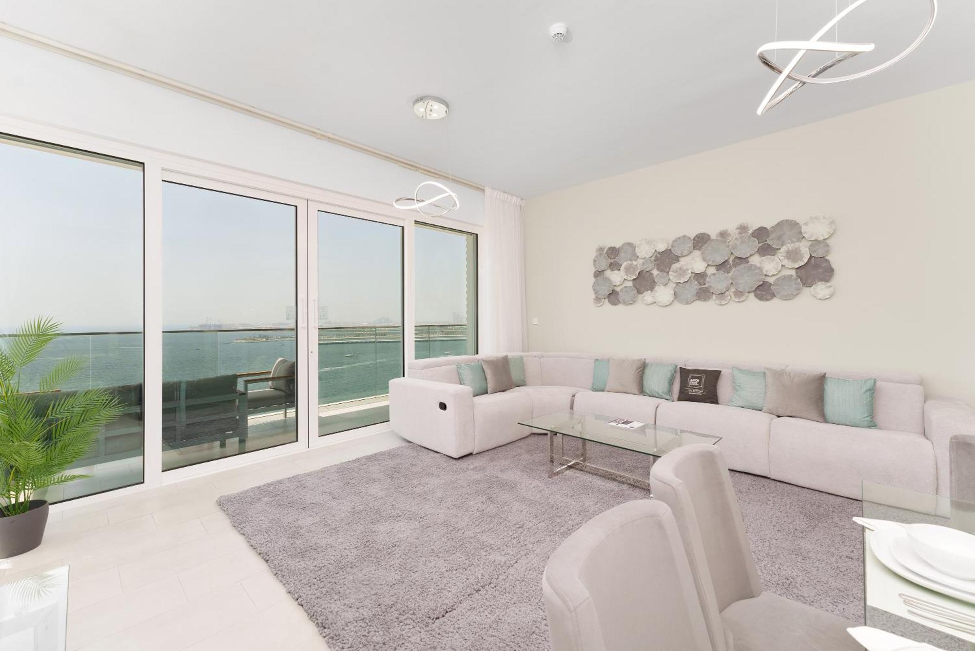 Maison Privee - Seaside Jbr Living W/ Open Sea & Bluewaters Views Apartment
